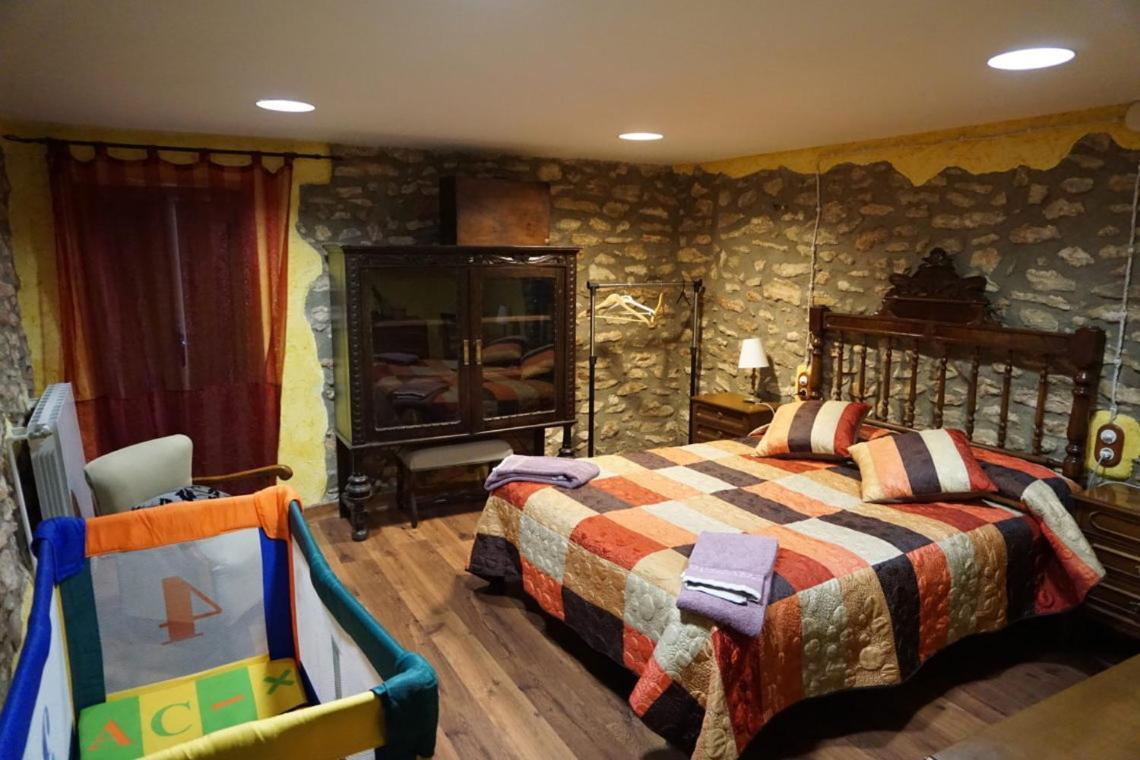Casa Rural Cal Parines Vilabella ภายนอก รูปภาพ